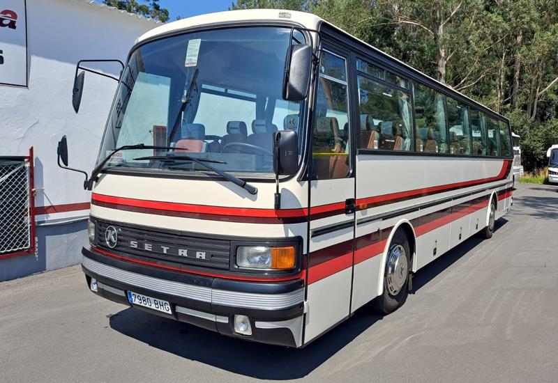 SETRA S-215